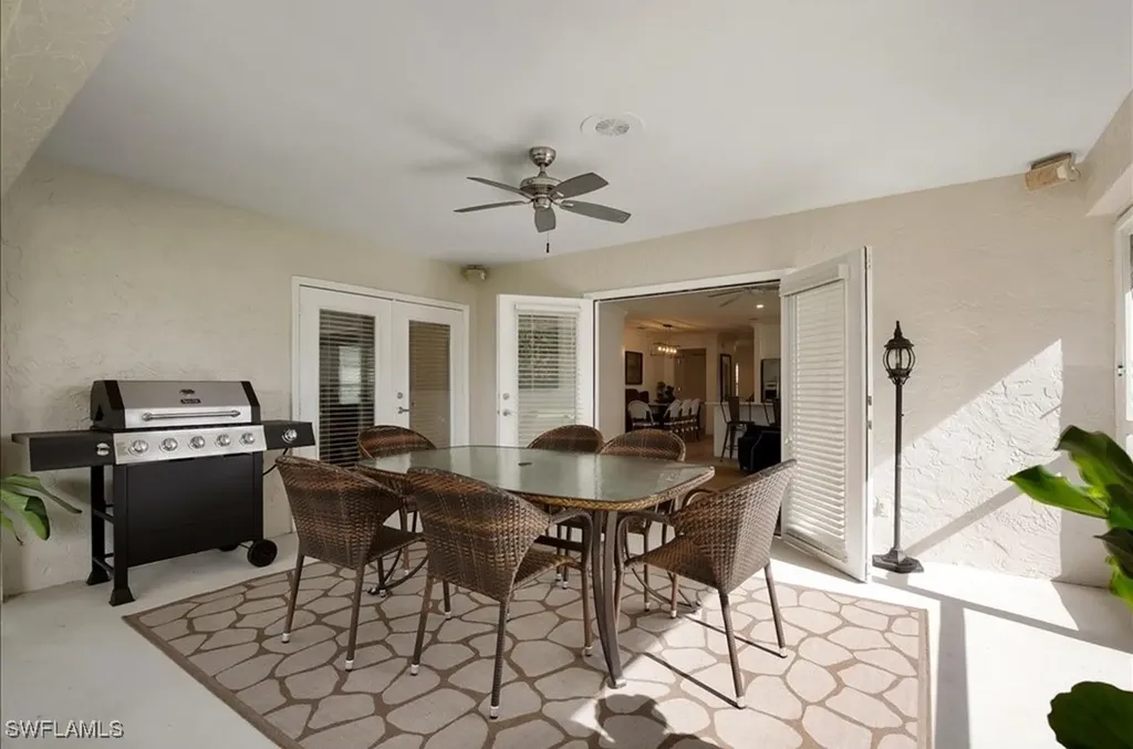 552 105th Avenue N Naples FL 34108