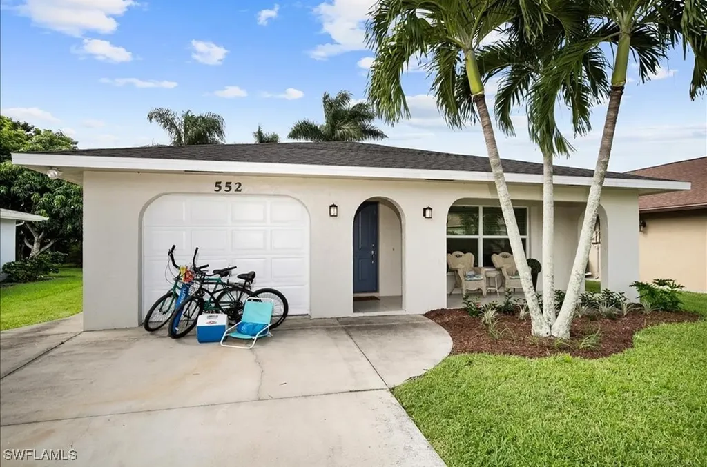 552 105th Avenue N Naples FL 34108