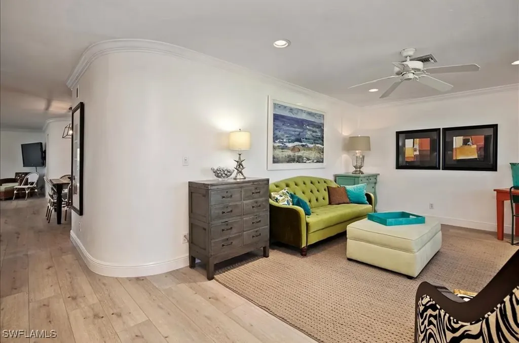 552 105th Avenue N Naples FL 34108