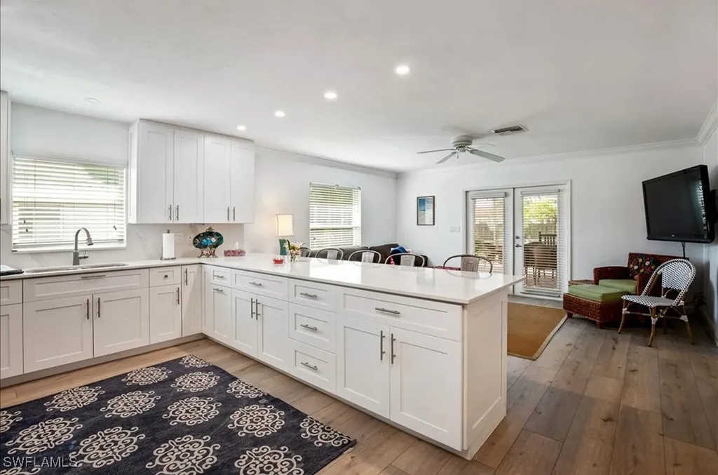 552 105th Avenue N Naples FL 34108
