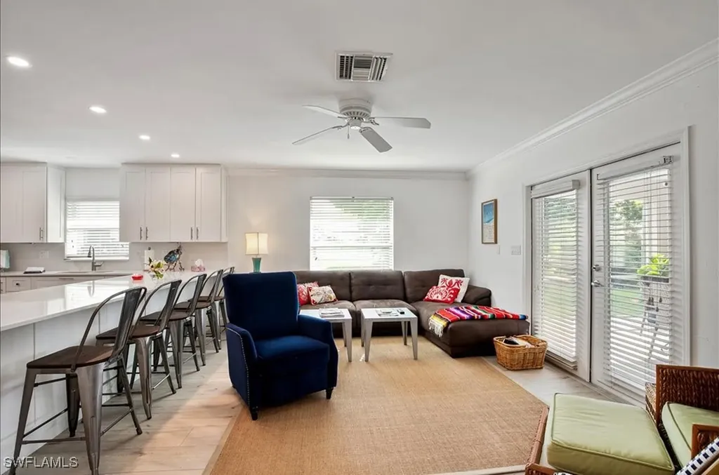552 105th Avenue N Naples FL 34108