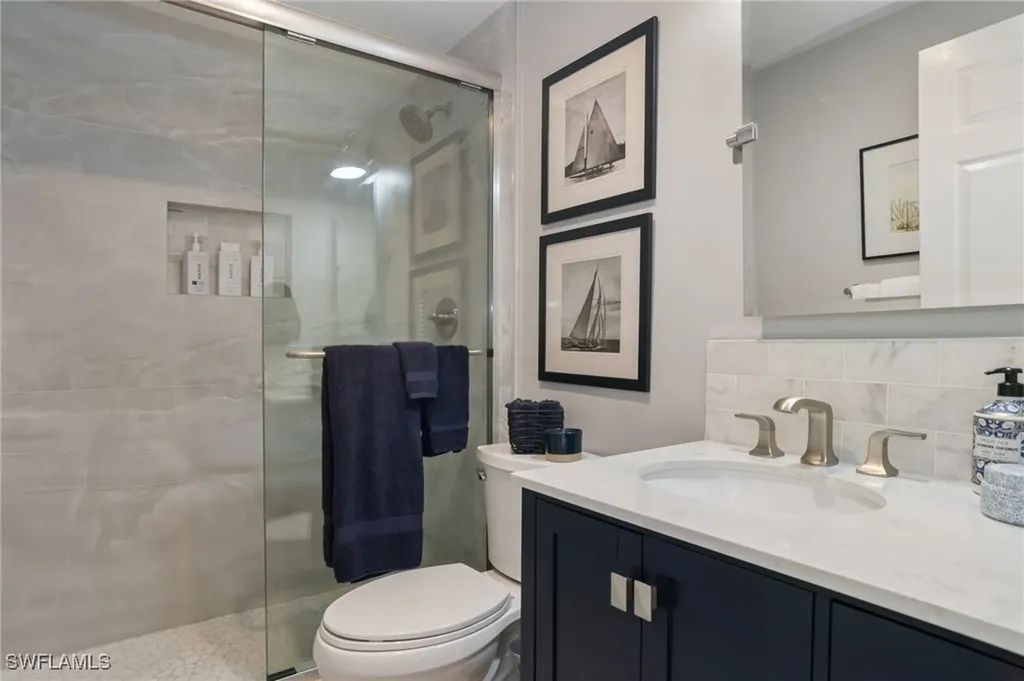 400 Wyndemere Way Naples FL 34105
