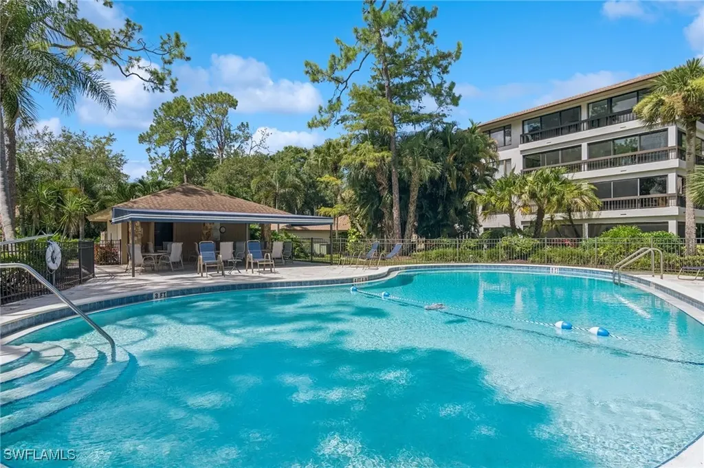 400 Wyndemere Way Naples FL 34105