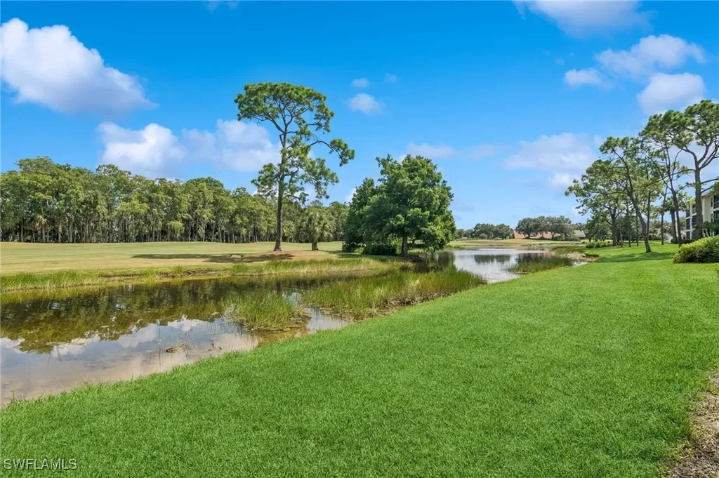 400 Wyndemere Way Naples FL 34105