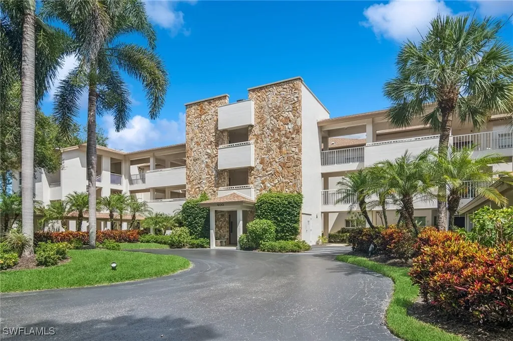 400 Wyndemere Way Naples FL 34105