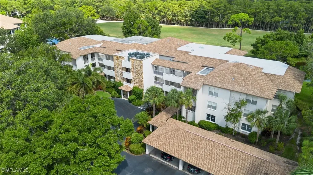 400 Wyndemere Way Naples FL 34105