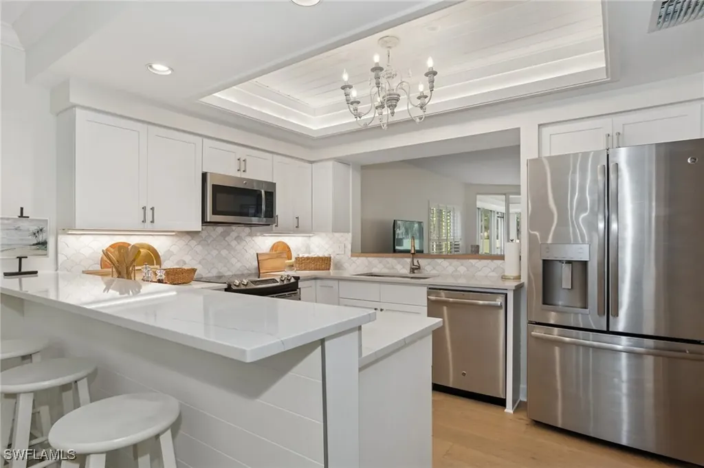 400 Wyndemere Way Naples FL 34105
