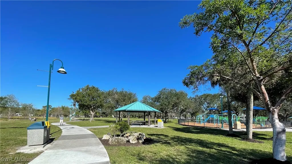 4410 Chantelle Drive Naples FL 34112