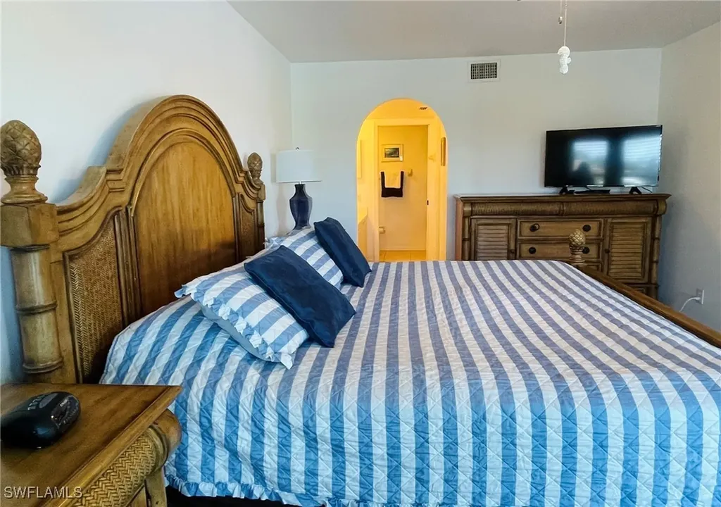 4410 Chantelle Drive Naples FL 34112