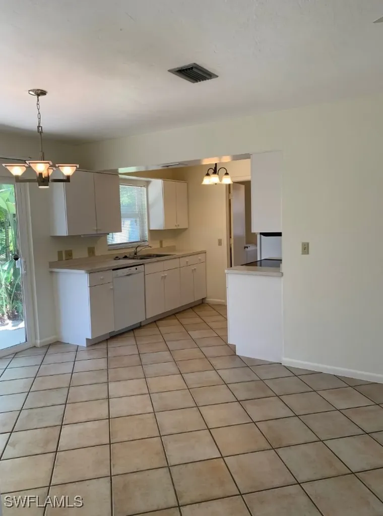 595 101st Avenue N Naples FL 34108