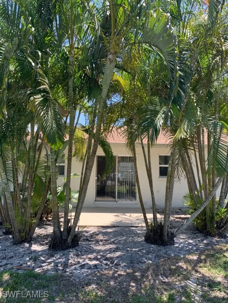 595 101st Avenue N Naples FL 34108