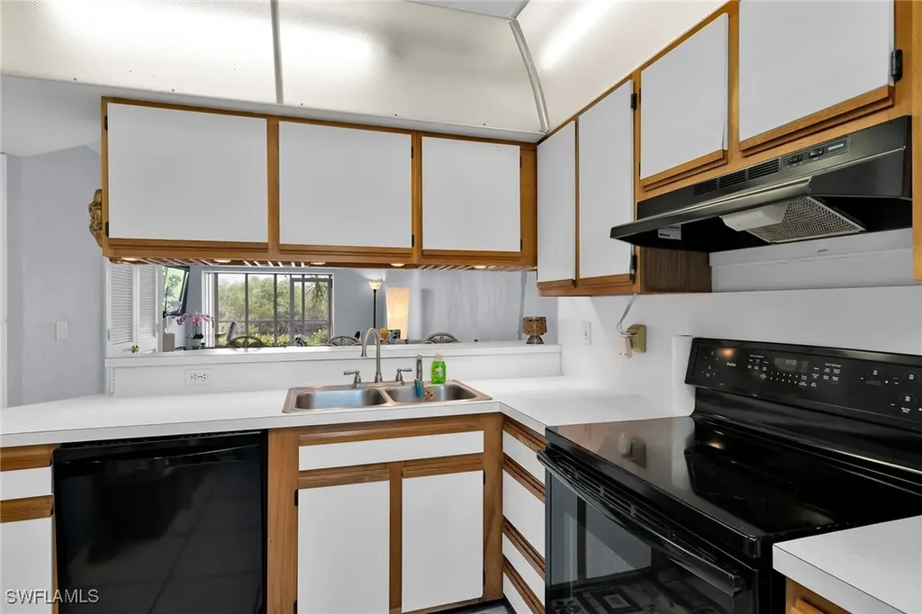 1385 Mainsail Drive Naples FL 34114