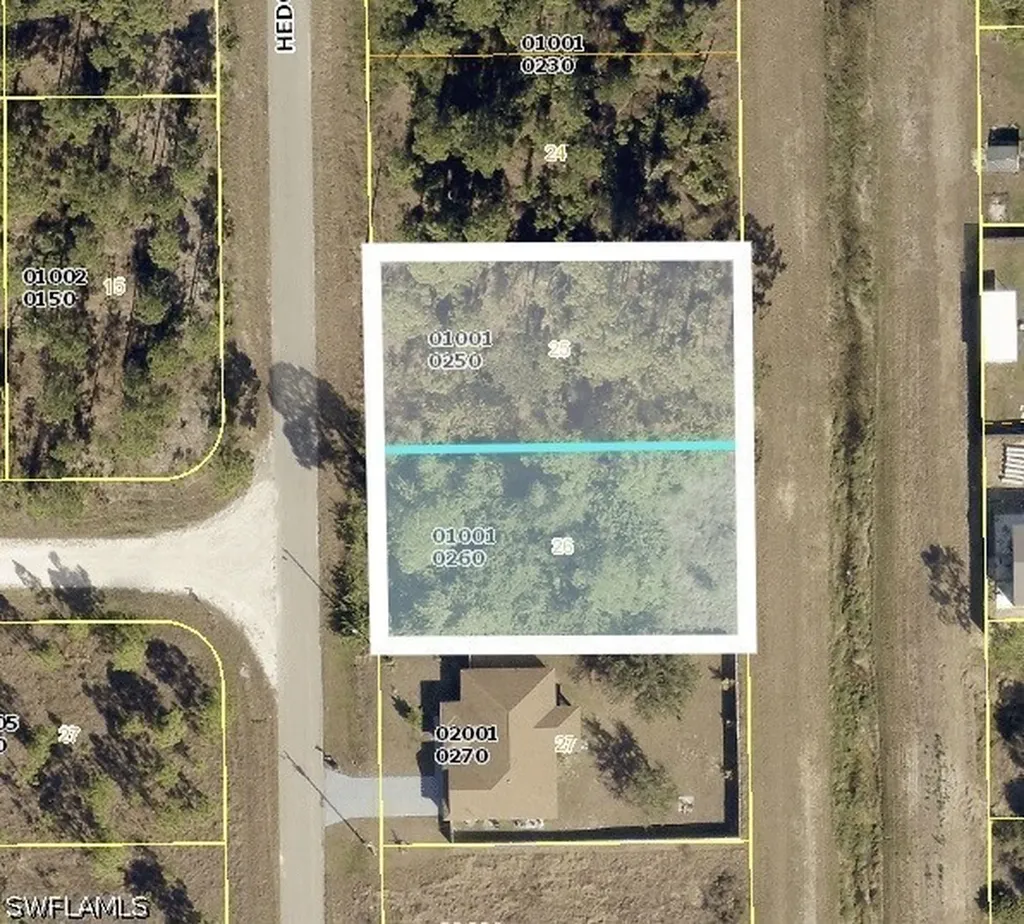 449/451 Hedgewood Street Lehigh Acres FL 33974