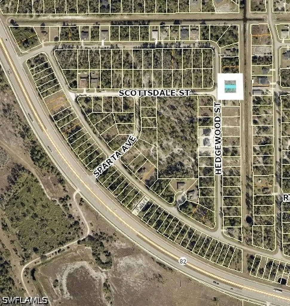 449/451 Hedgewood Street Lehigh Acres FL 33974
