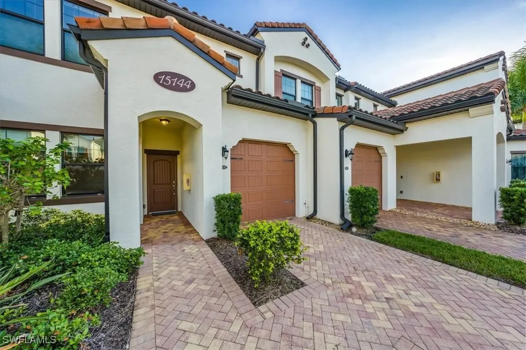 15144 Palmer Lake Circle Naples FL 34109