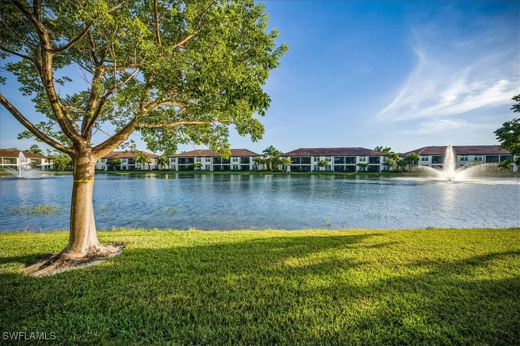 15144 Palmer Lake Circle Naples FL 34109