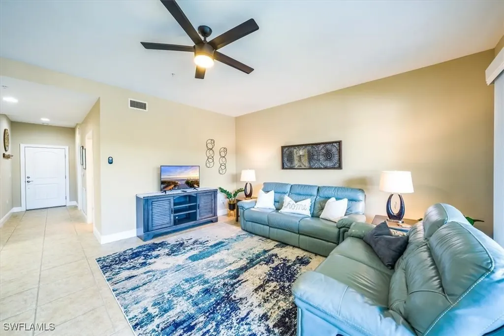15144 Palmer Lake Circle Naples FL 34109