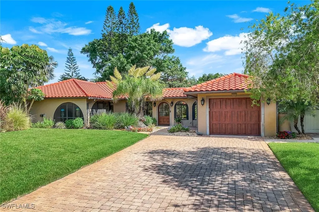 12305 Avida Lane Bonita Springs FL 34135