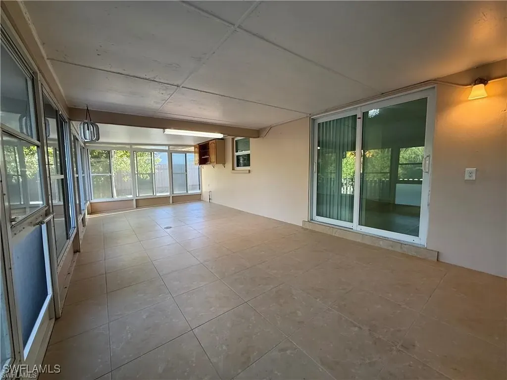 141 Schneider Drive Fort Myers FL 33905