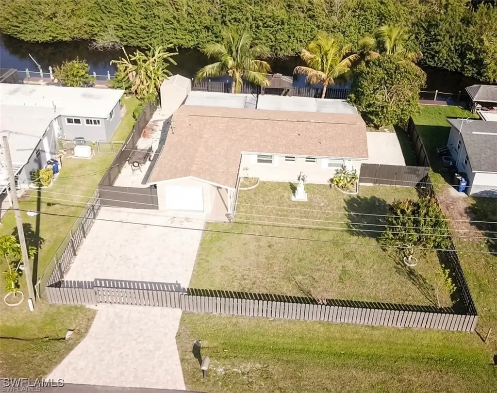 141 Schneider Drive Fort Myers FL 33905