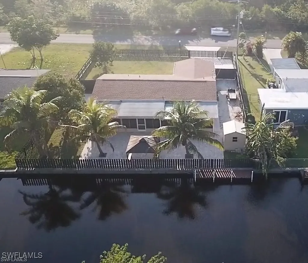 141 Schneider Drive Fort Myers FL 33905