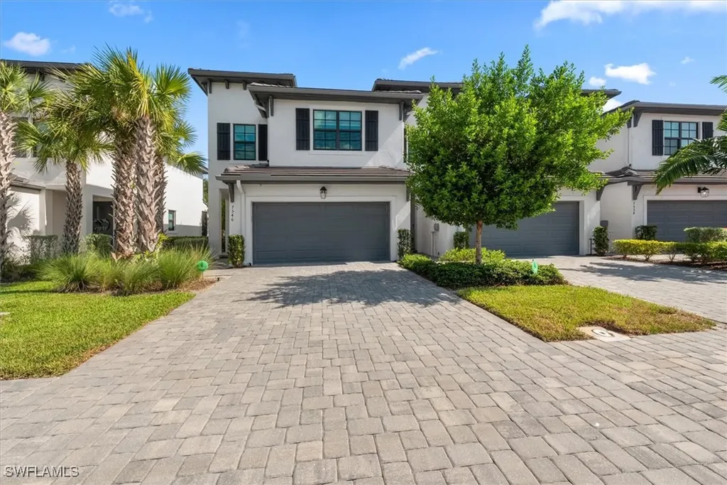 7546 Rockefeller Drive Naples FL 34119