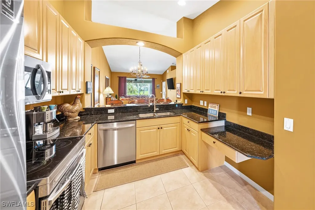6239 Mandalay Circle Naples FL 34112