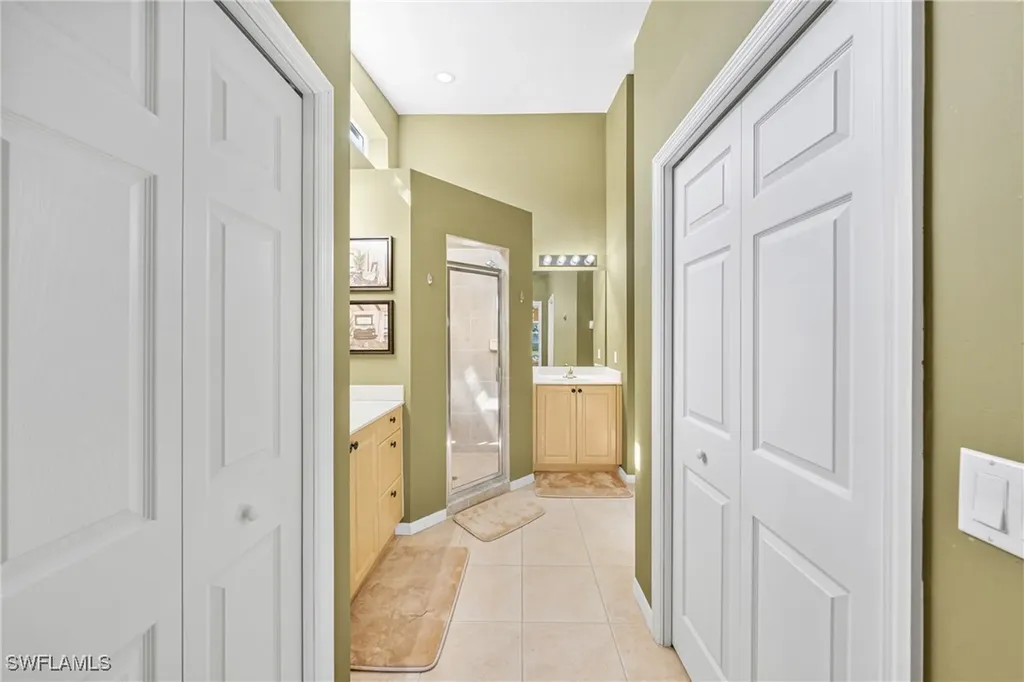 6239 Mandalay Circle Naples FL 34112
