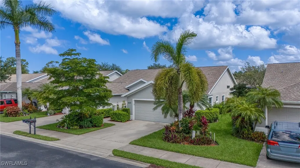 6239 Mandalay Circle Naples FL 34112