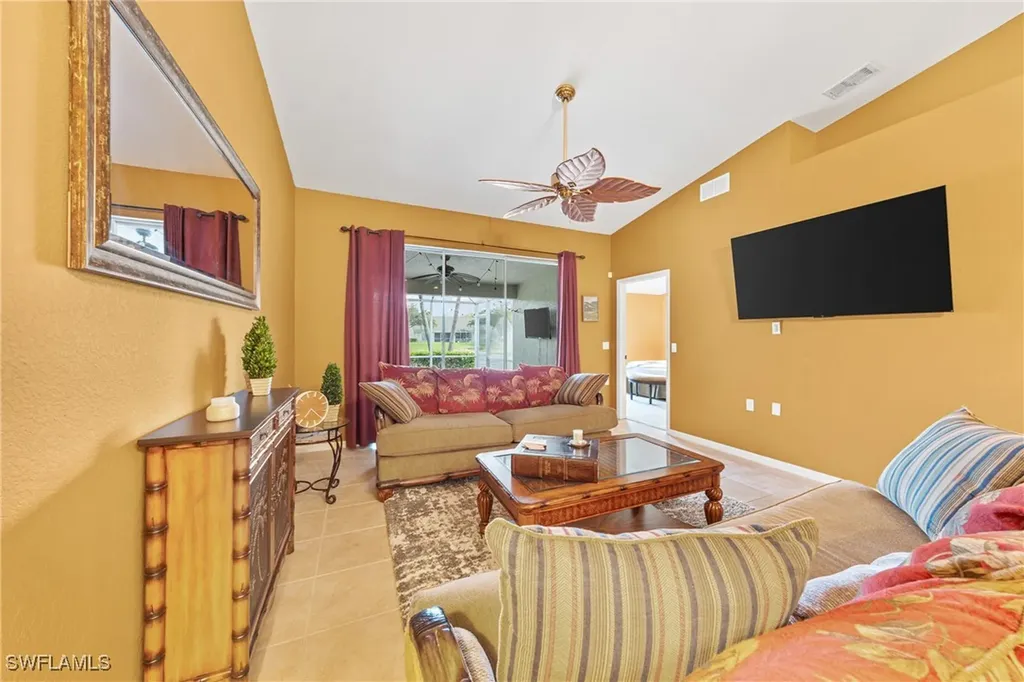 6239 Mandalay Circle Naples FL 34112