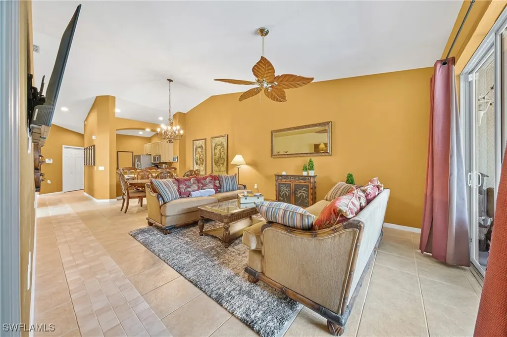 6239 Mandalay Circle Naples FL 34112