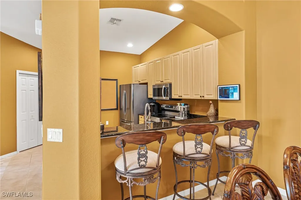 6239 Mandalay Circle Naples FL 34112