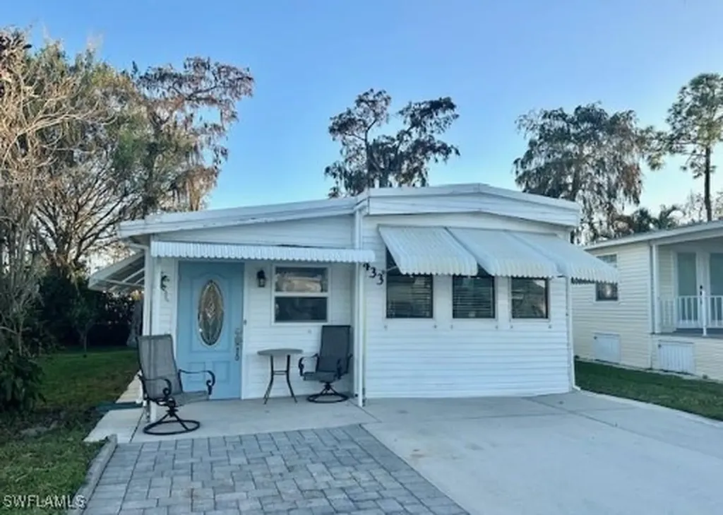 433 Cheetah Drive Naples FL 34114