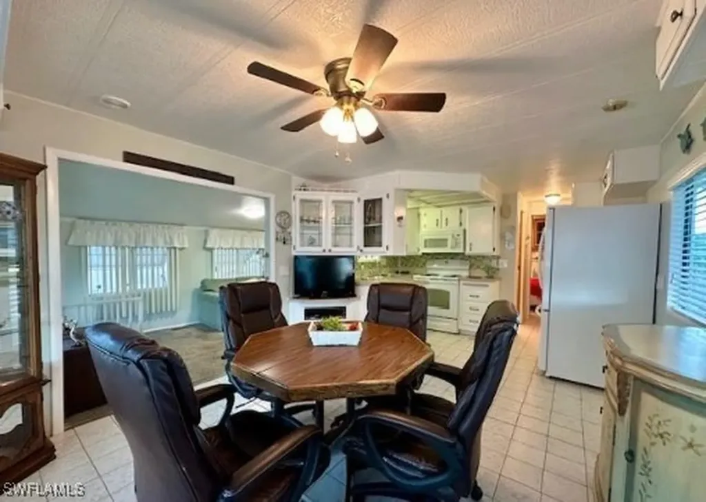 433 Cheetah Drive Naples FL 34114