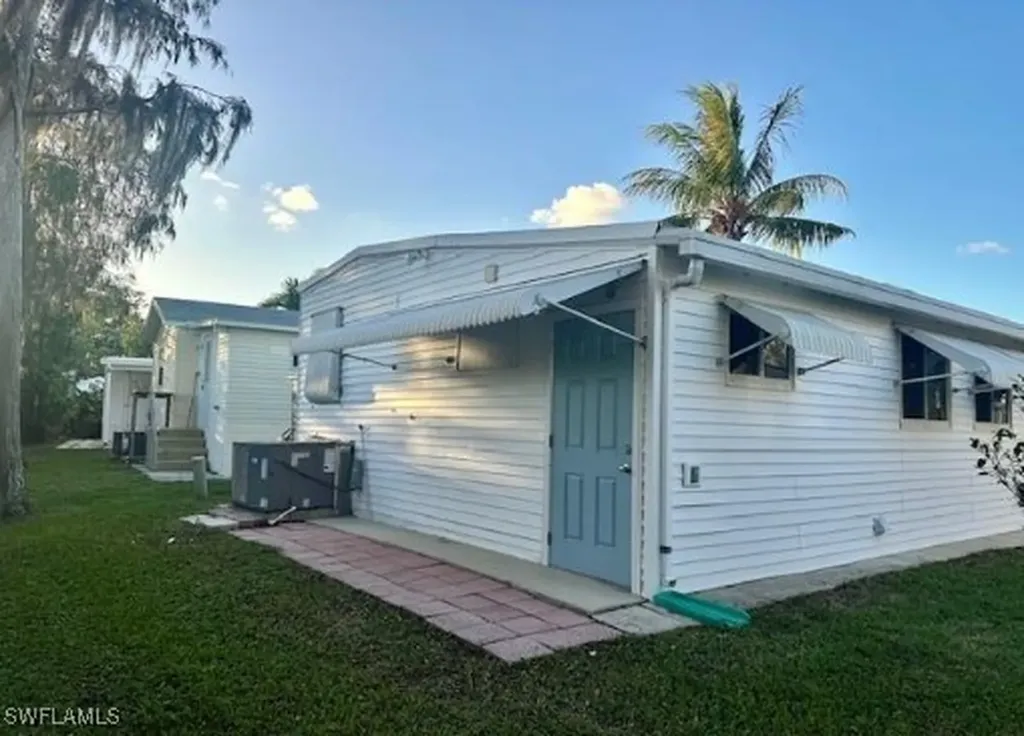 433 Cheetah Drive Naples FL 34114