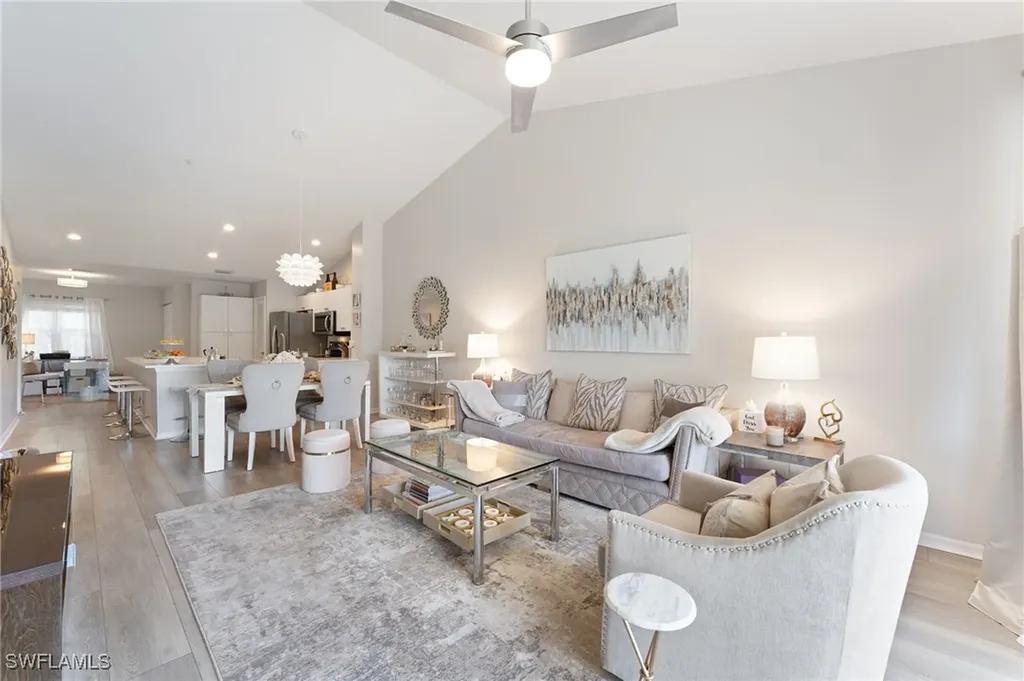 5045 Cedar Springs Drive Naples FL 34110