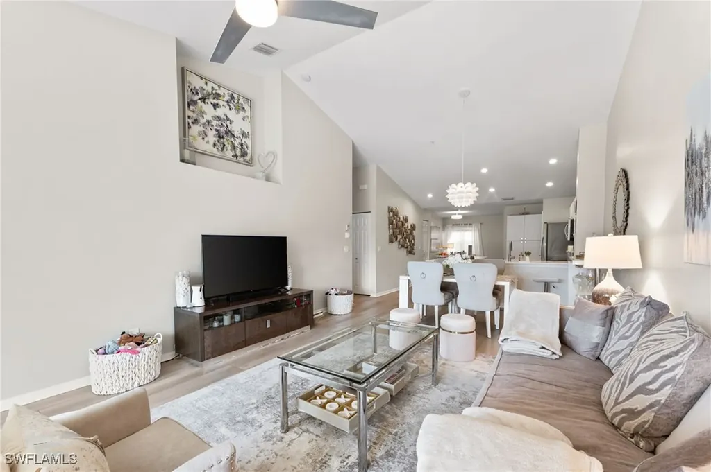 5045 Cedar Springs Drive Naples FL 34110