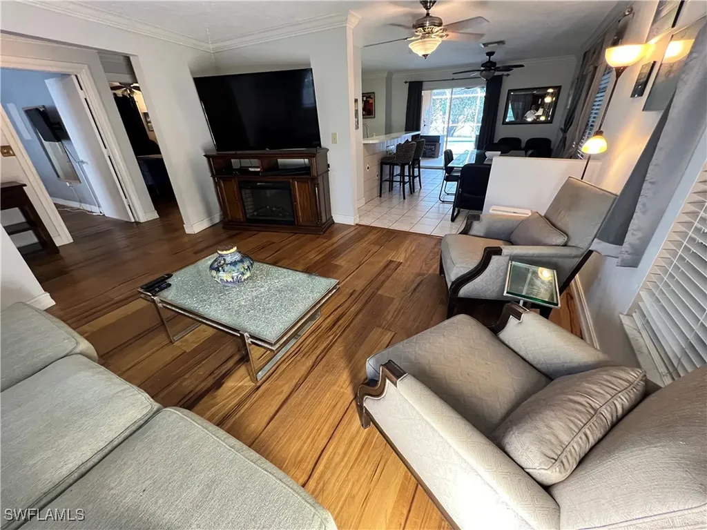690 95th Avenue N Naples FL 34108