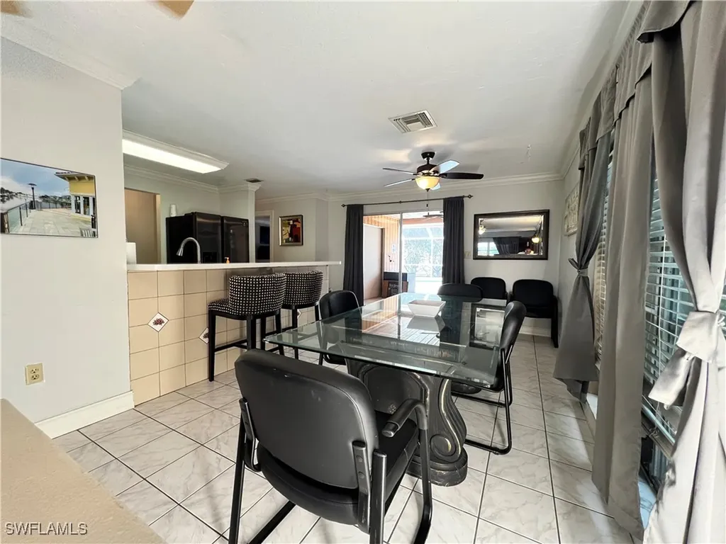 690 95th Avenue N Naples FL 34108
