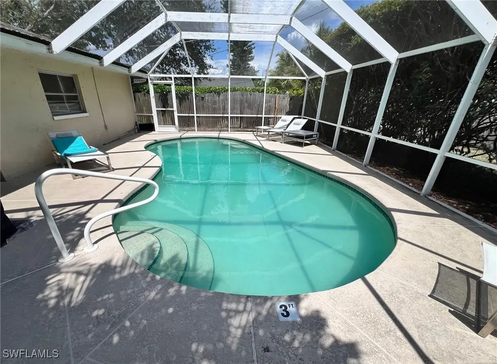 690 95th Avenue N Naples FL 34108