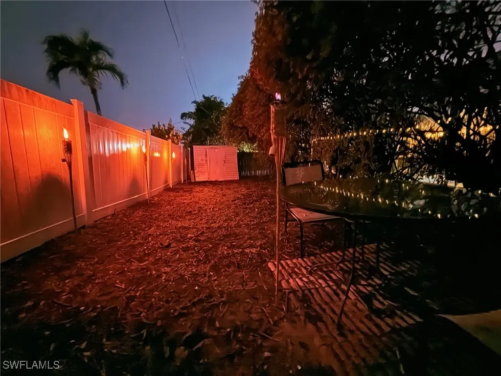 690 95th Avenue N Naples FL 34108