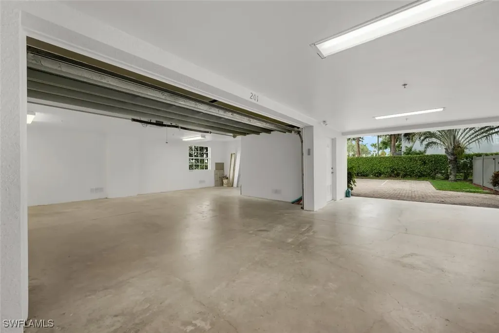 1540 Blue Point Avenue Naples FL 34102