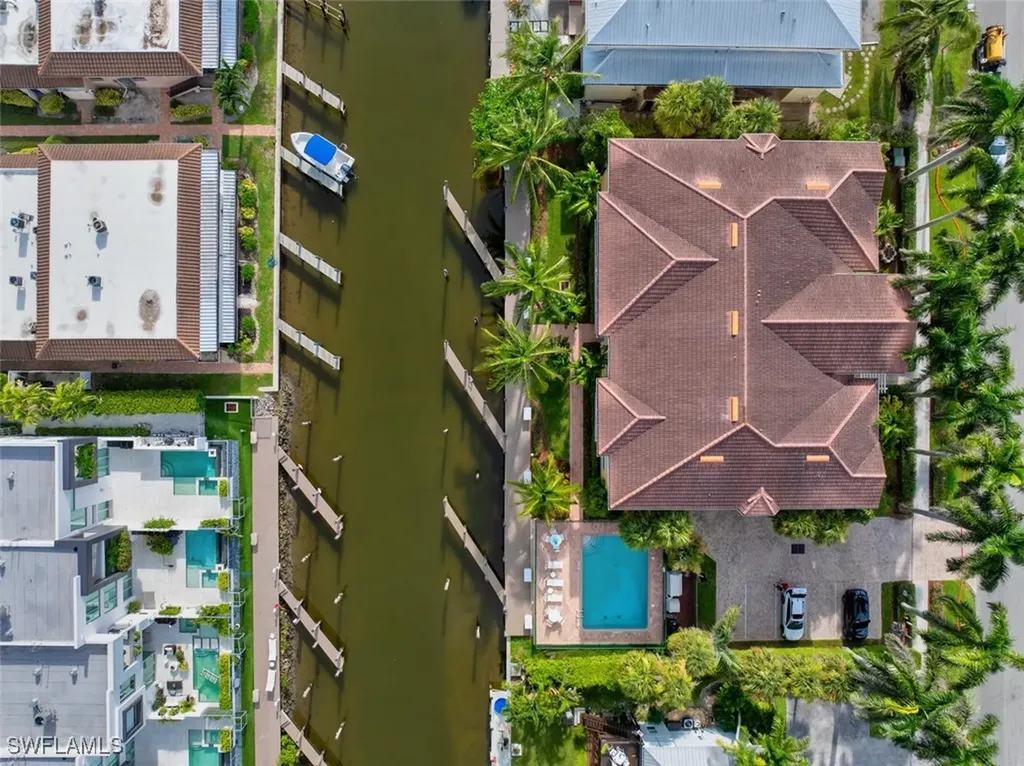 1540 Blue Point Avenue Naples FL 34102