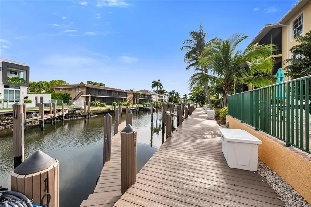 1540 Blue Point Avenue Naples FL 34102