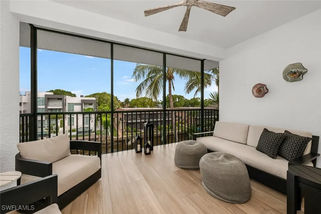 1540 Blue Point Avenue Naples FL 34102