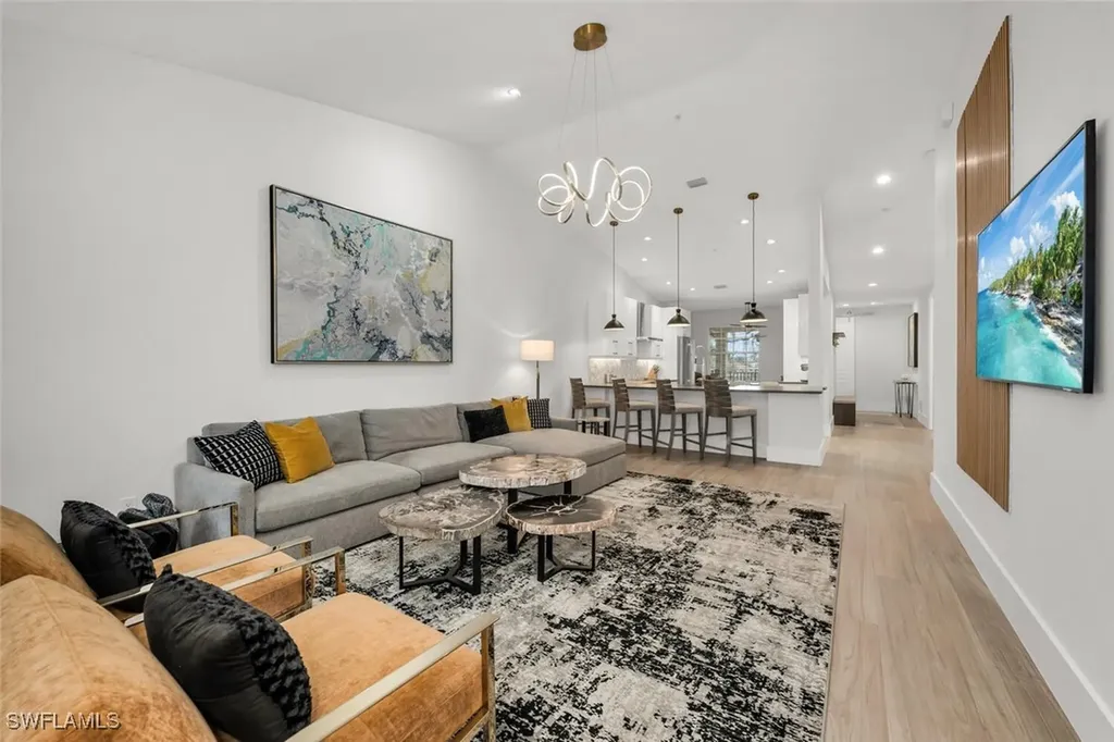 1540 Blue Point Avenue Naples FL 34102