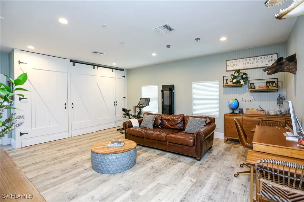 5840 Bur Oaks Lane Naples FL 34119