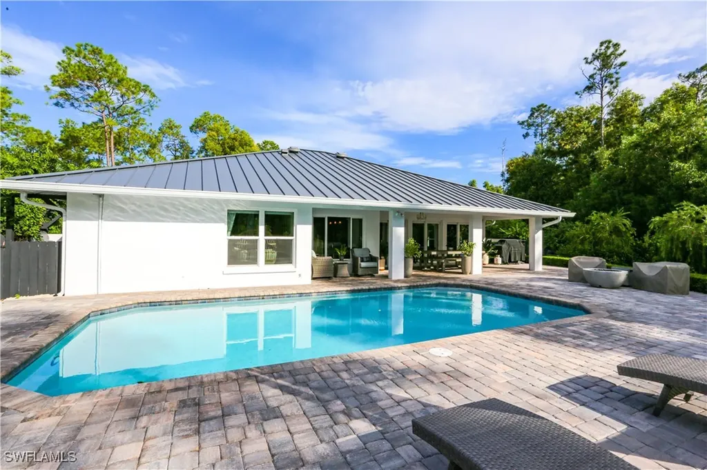 5840 Bur Oaks Lane Naples FL 34119