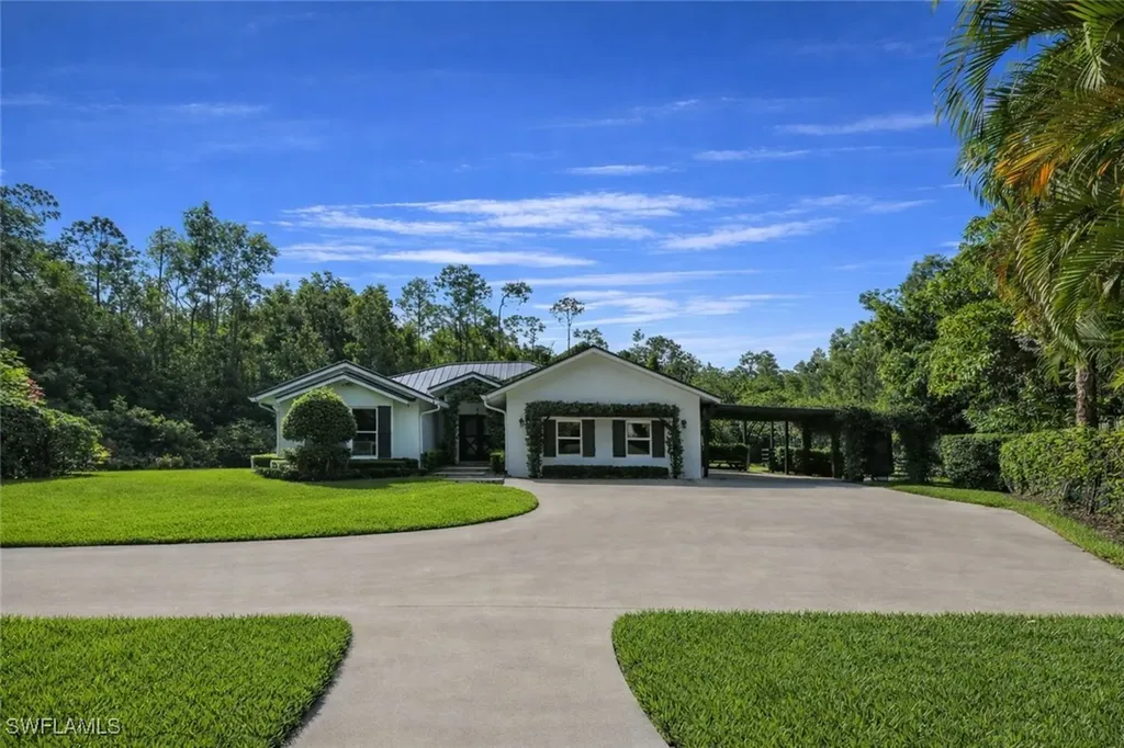 5840 Bur Oaks Lane Naples FL 34119