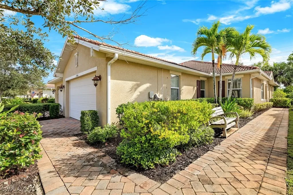 13366 Kent Street Naples FL 34109